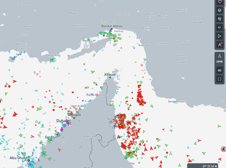 Scheepsverkeer in Straat van Hormuz op MarineTraffic.com (03/03/26)