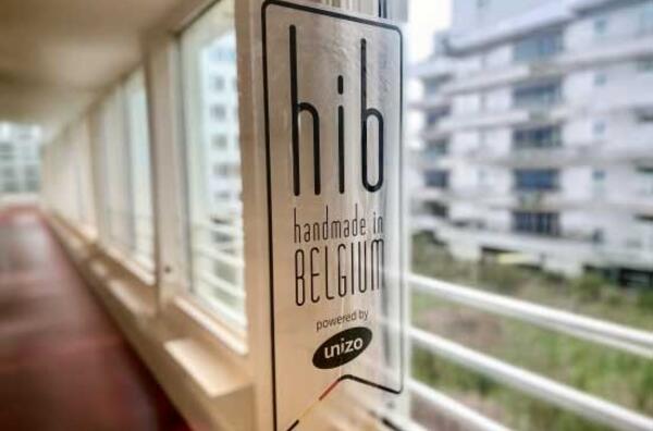 UNIZO Handmade in Belgium sticker bestelwagen 50x22 cm